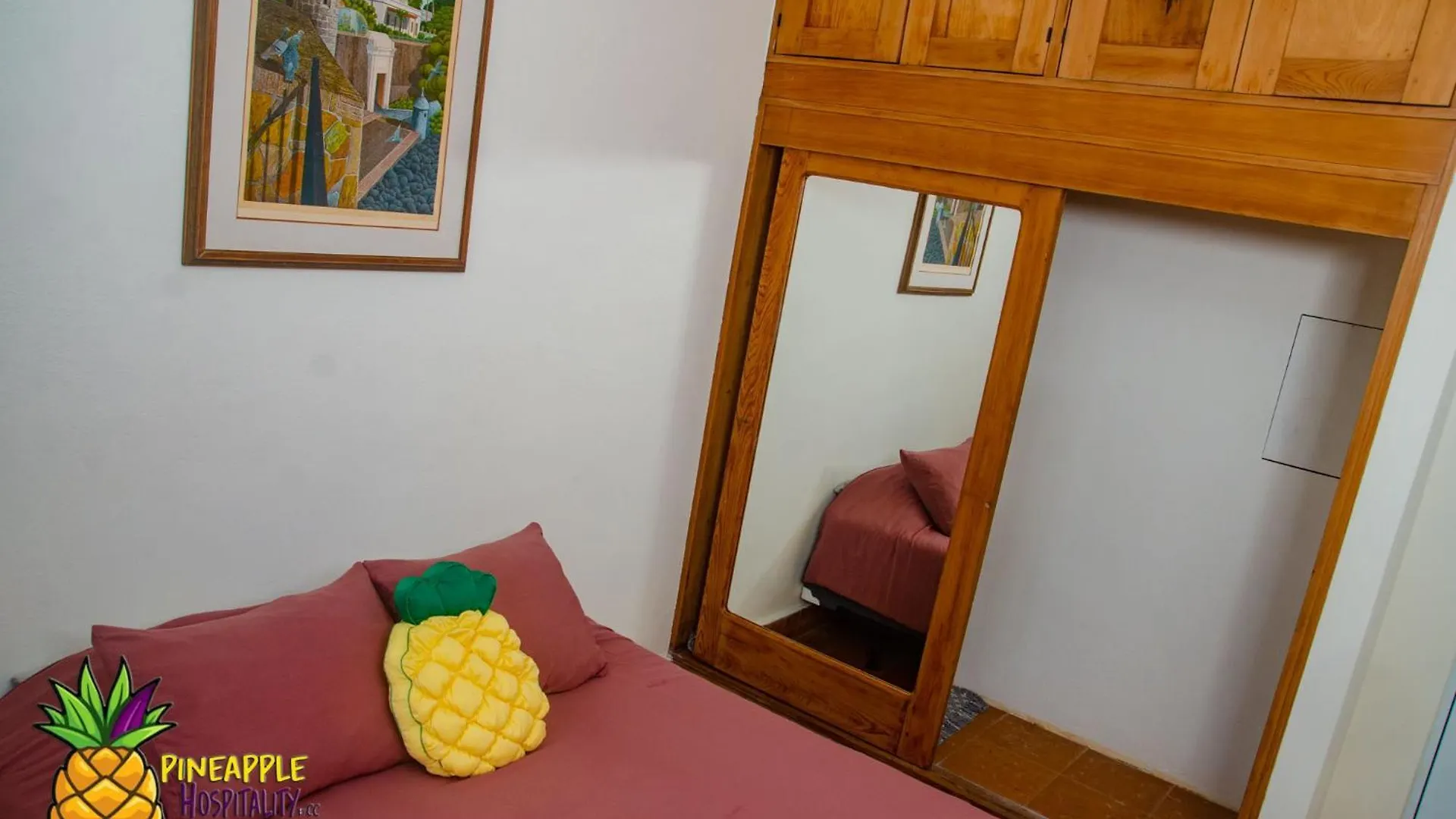 דירות מאיאגואס Pineapple Hospitality